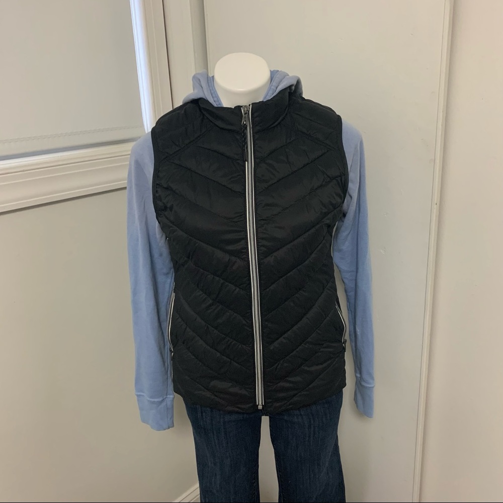 Gap Primaloft Vest - image 1